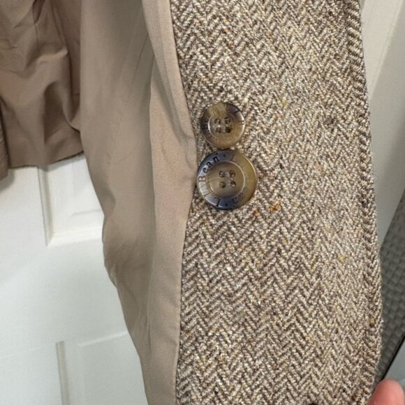 L.L. Bean Women’s Tan Herringbone Tweed Wool-Silk Blazer Jacket 3 Button Sz M - Picture 9 of 16